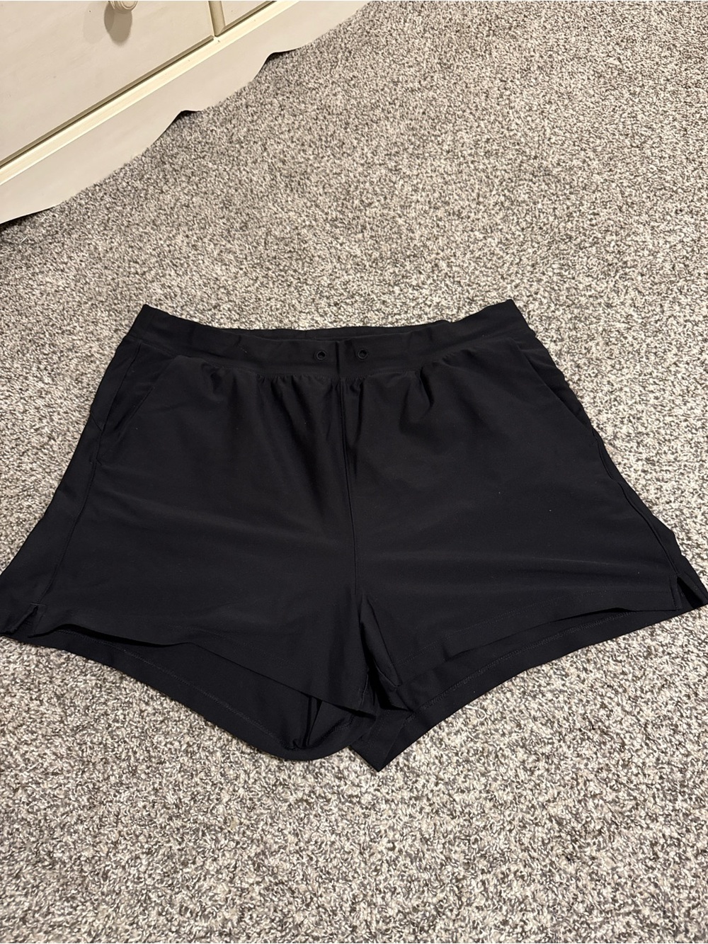 Old Navy Black Women's Athletic Shorts with Side Pockets and Elastic Waist
